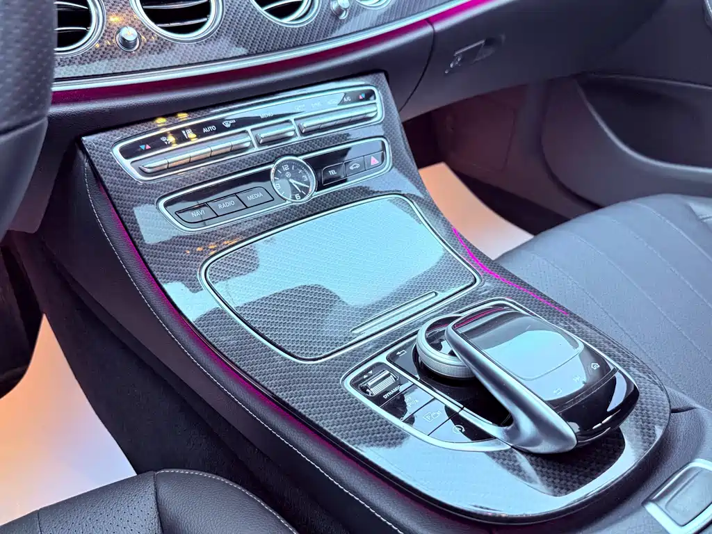 Mercedes-Benz E-Class 2017 — фото 13