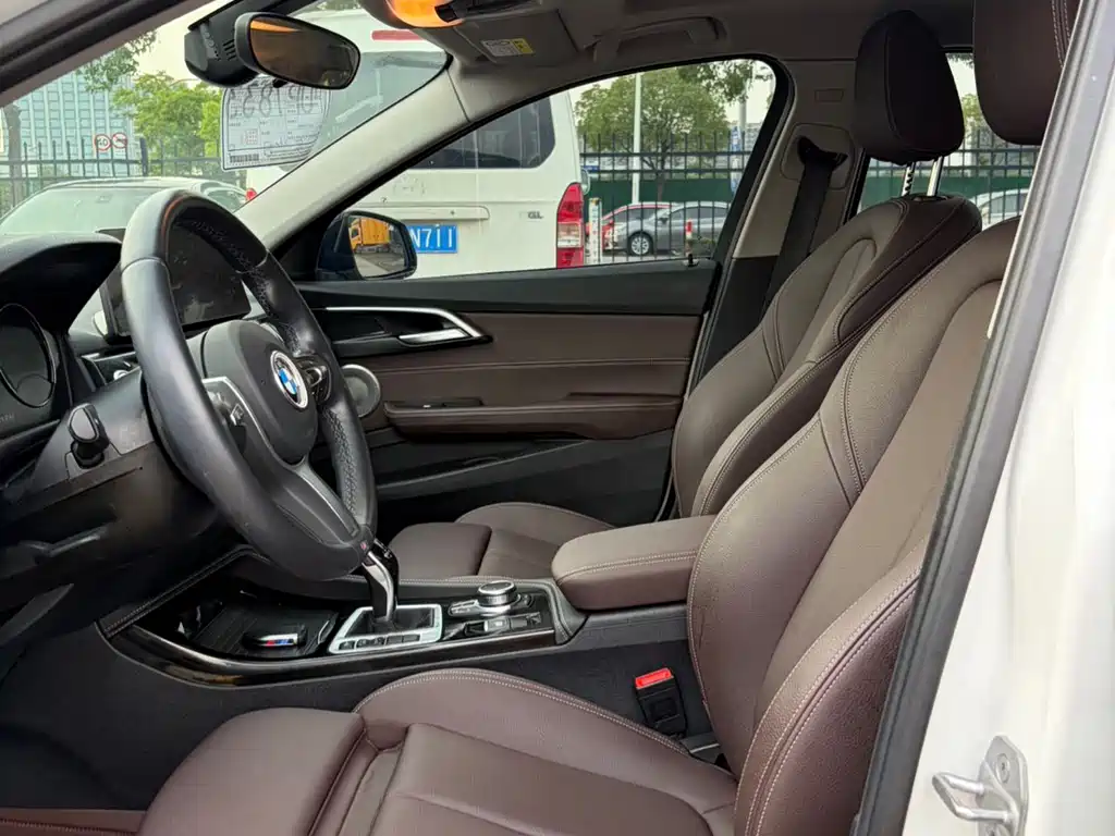 BMW 1 Series 2022