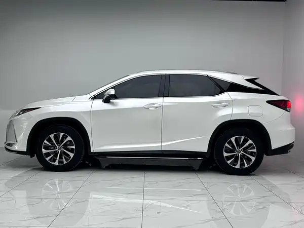Lexus RX 2020