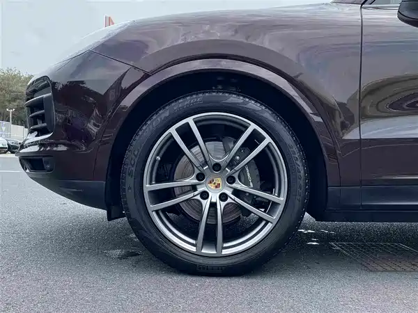 Porsche Cayenne 2022