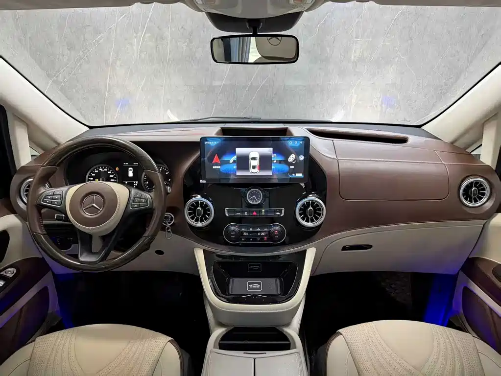 Mercedes-Benz Vito 2022 — фото 12