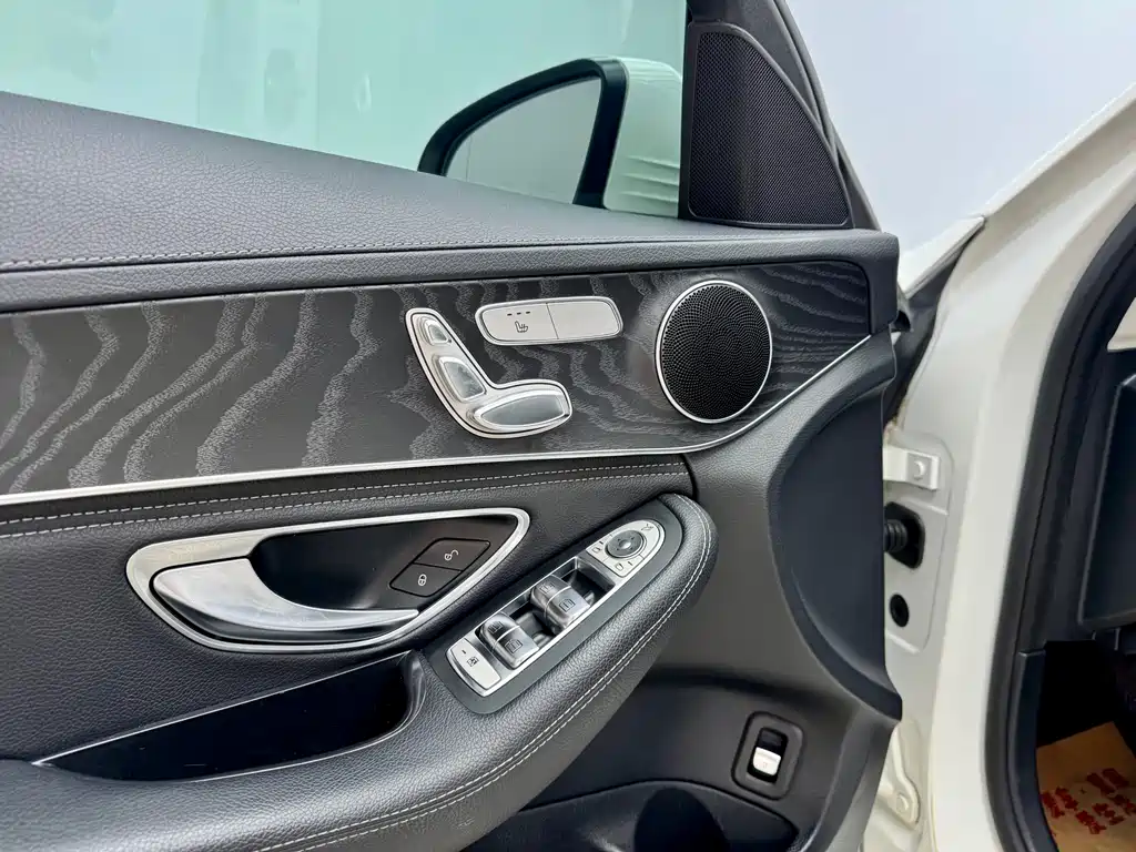 Mercedes-Benz C-Class 2018 — фото 8