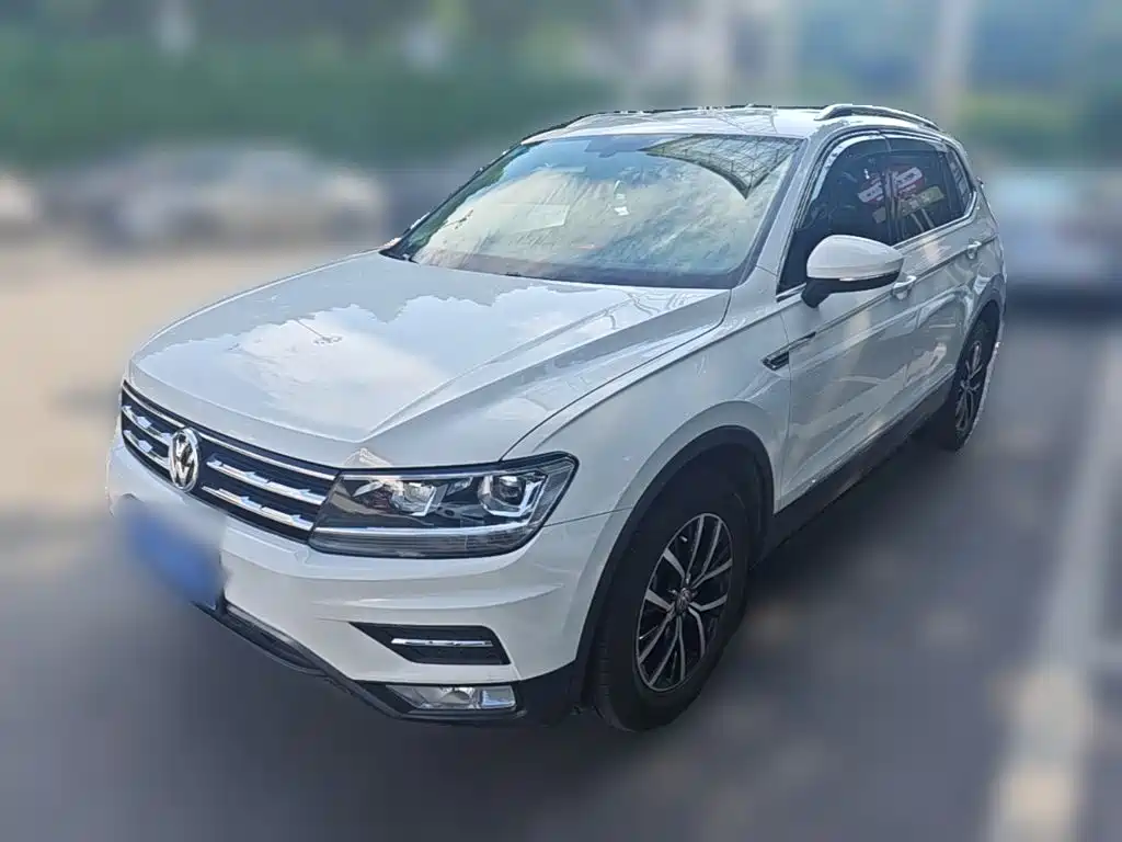 Volkswagen Tiguan L 2017 — фото 3