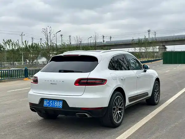 Porsche Macan 2014