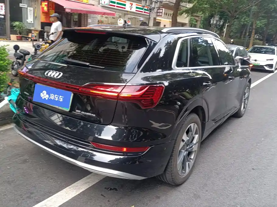 Audi e-tron 2021