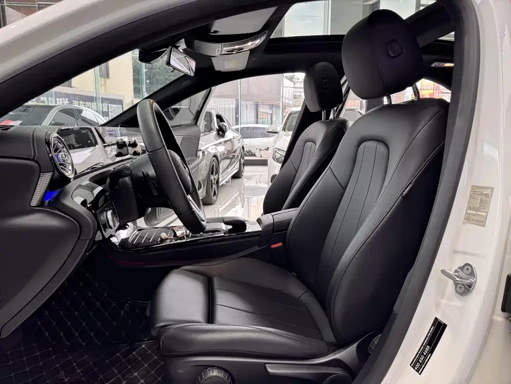Mercedes-Benz A-Class 2021 — фото 10