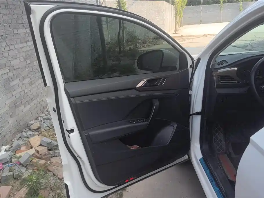 Volkswagen Tharu 2020