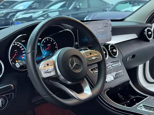 Mercedes-Benz C-Class 2020