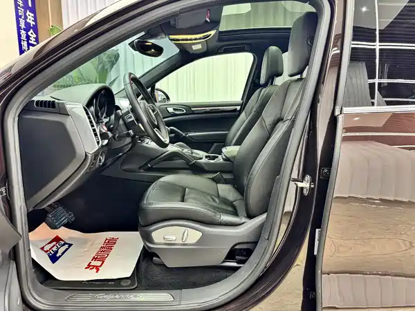 Porsche Cayenne 2016
