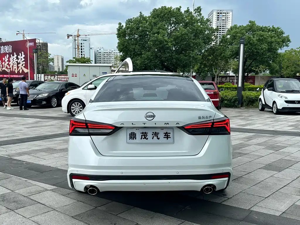 Nissan Teana 2025