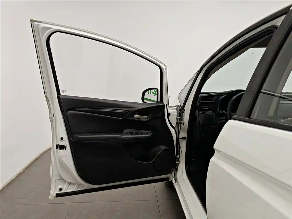 Honda Fit 2018 — фото 8