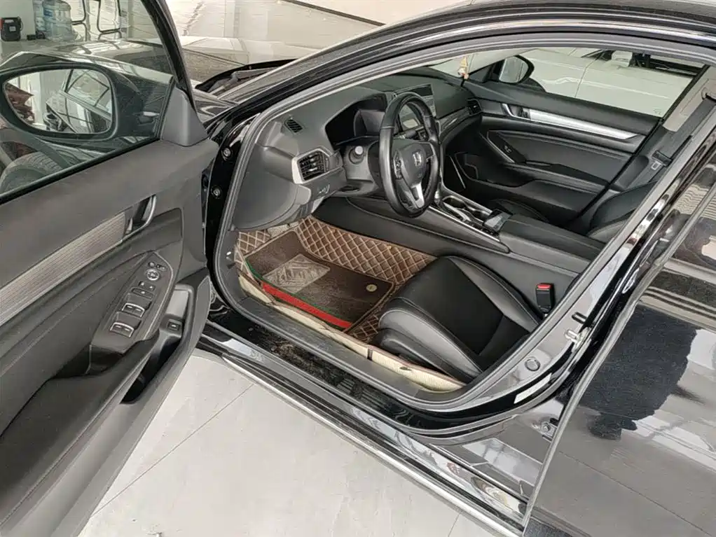 Honda Accord 2023 — фото 16