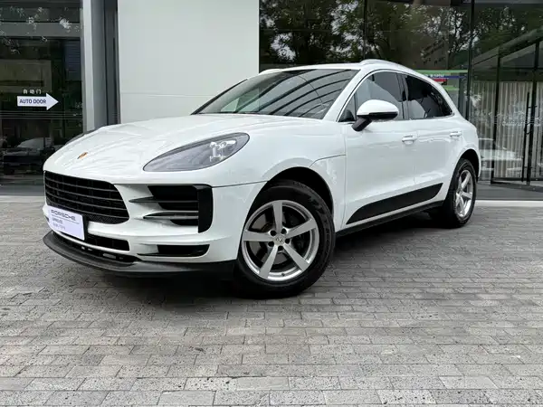 Porsche Macan 2021
