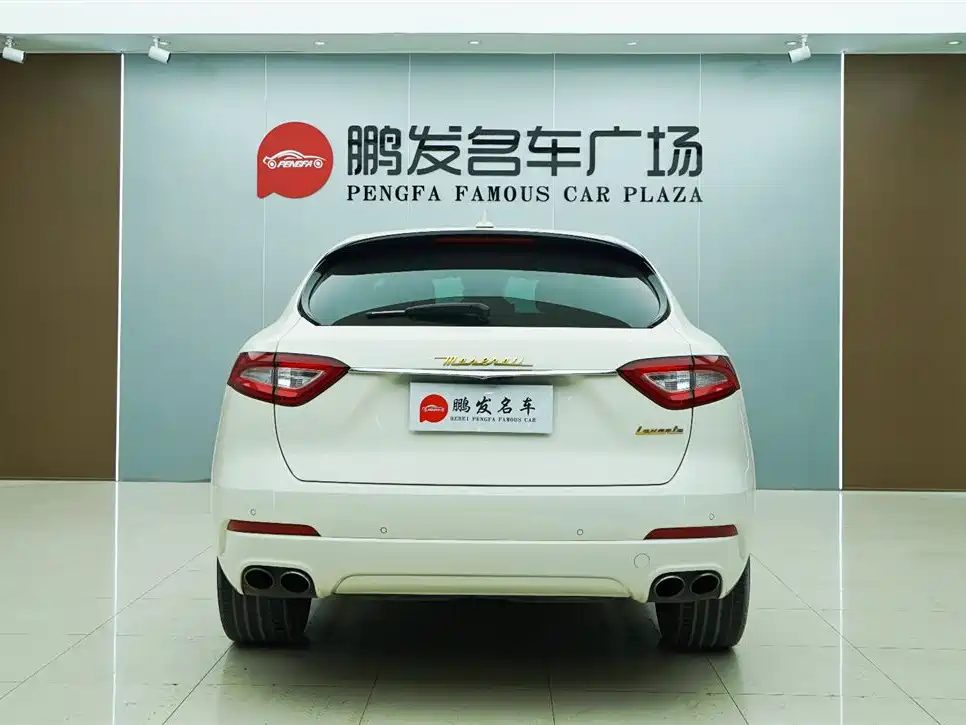 Maserati Levante 2017 — фото 16