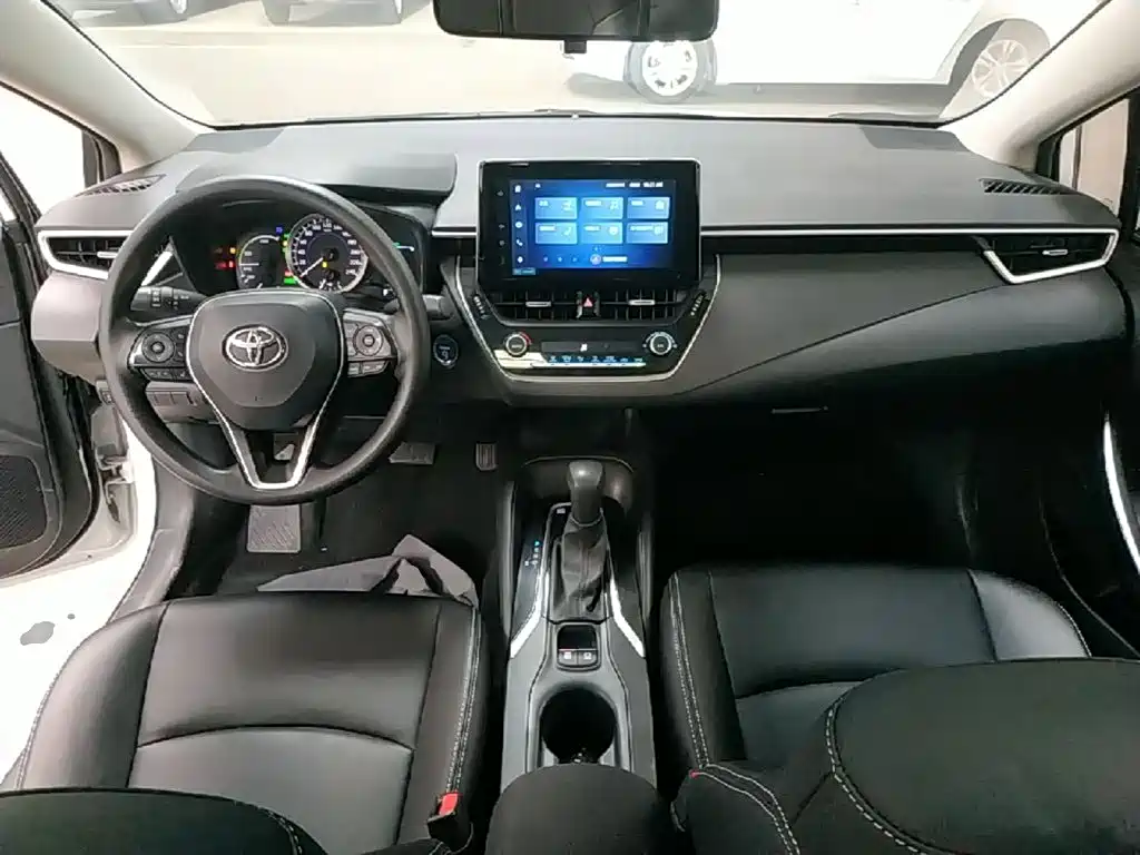 Toyota Corolla 2022 — фото 10