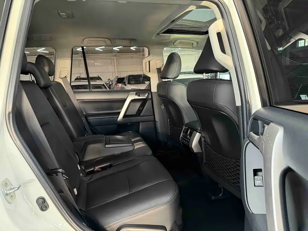 Toyota Prado 2019 — фото 14
