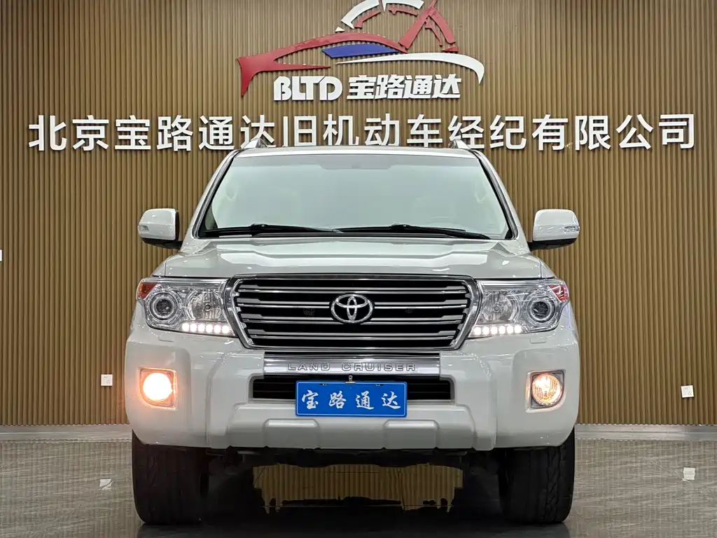 Toyota Land Cruiser 2015 — фото 2