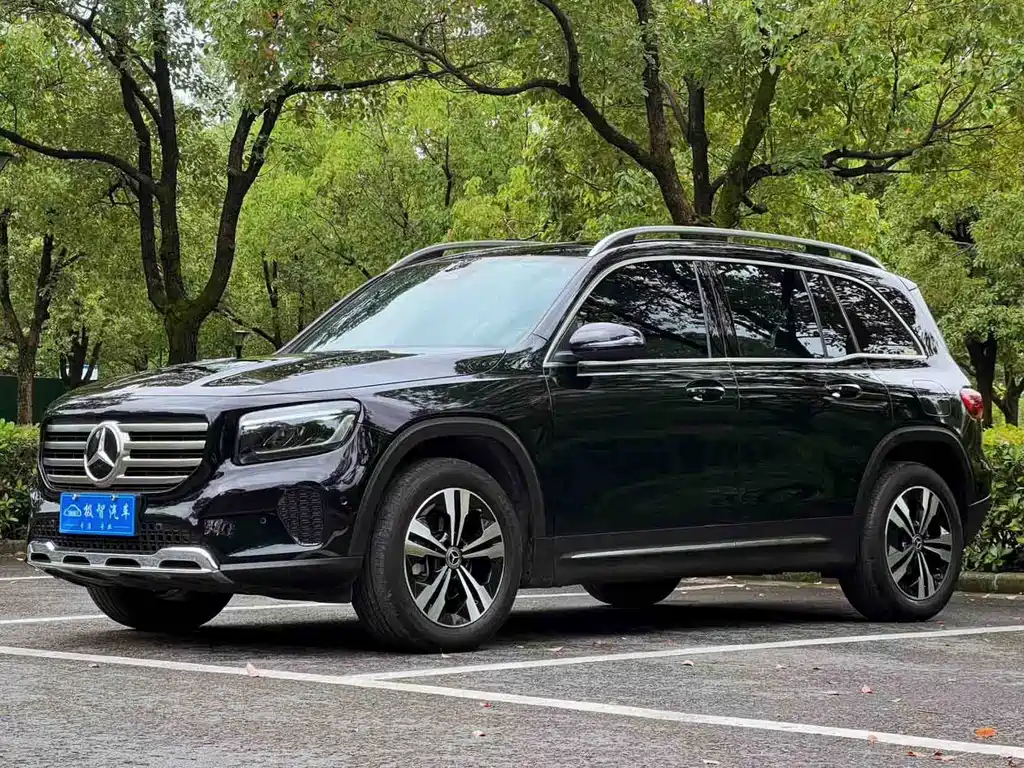 Mercedes-Benz GLB 2023