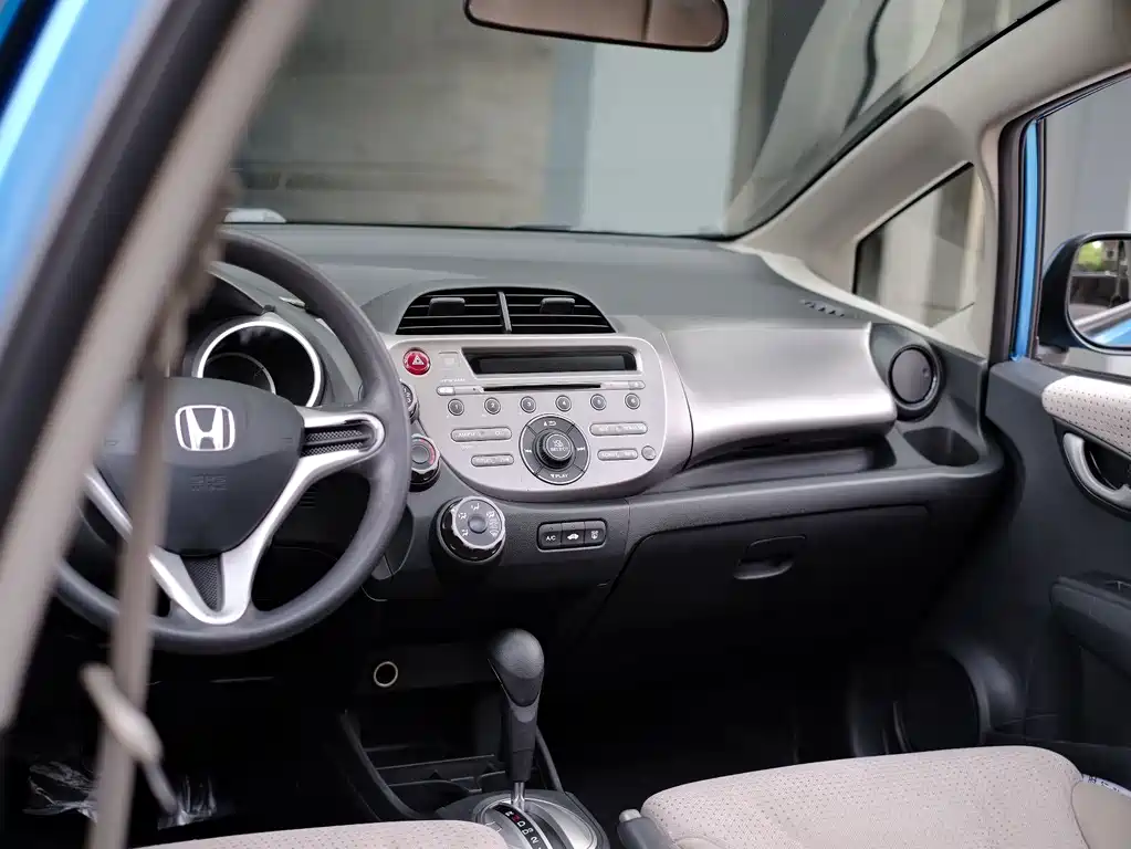 Honda Fit 2010 — фото 57