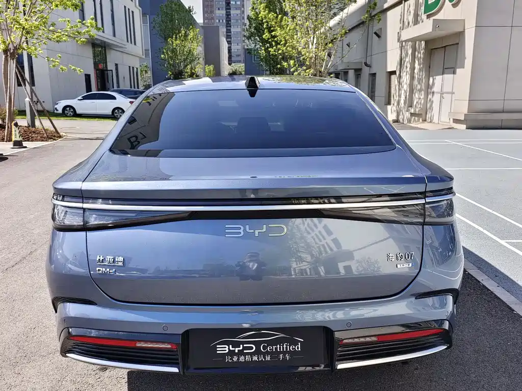 BYD Seal 07 DM-i 2025 — фото 9
