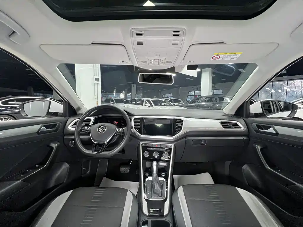 Volkswagen T-Roc 2022 — фото 18