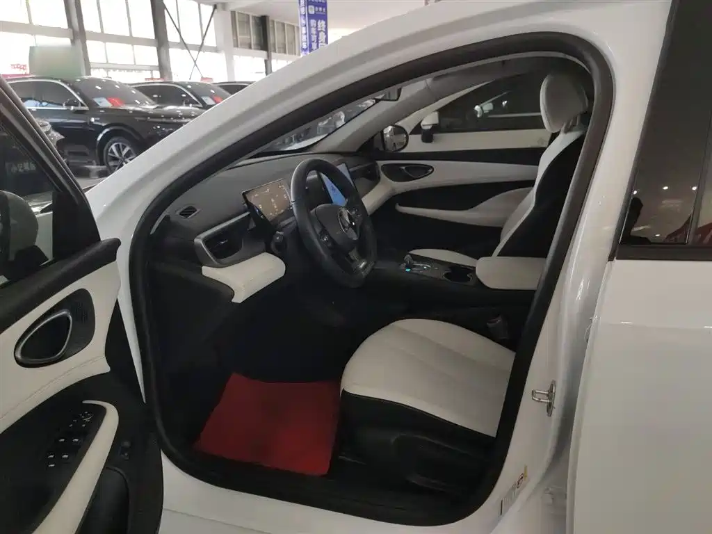 BYD Seal 05 DM-i 2025 — фото 16