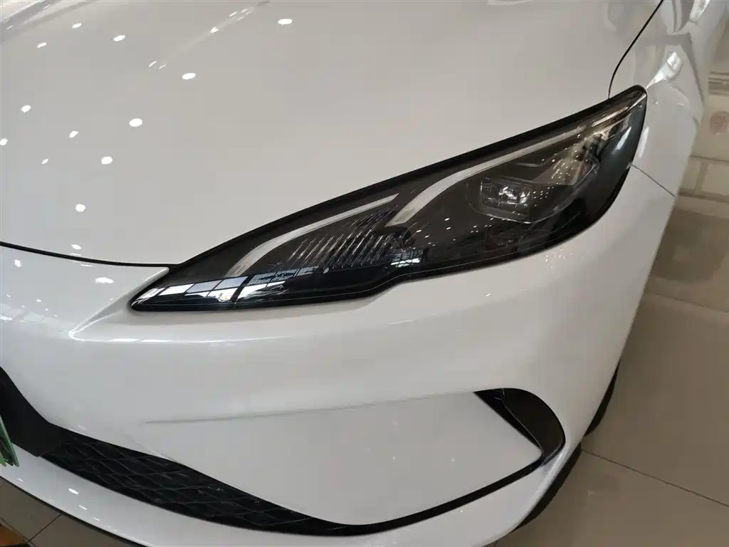 BYD Seal 05 DM-i 2025 — фото 24