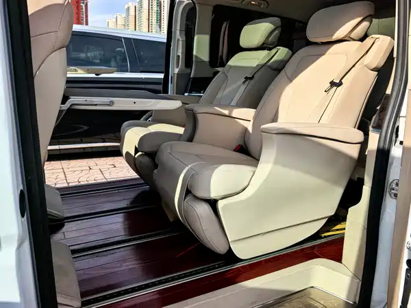 Mercedes-Benz V-Class 2016