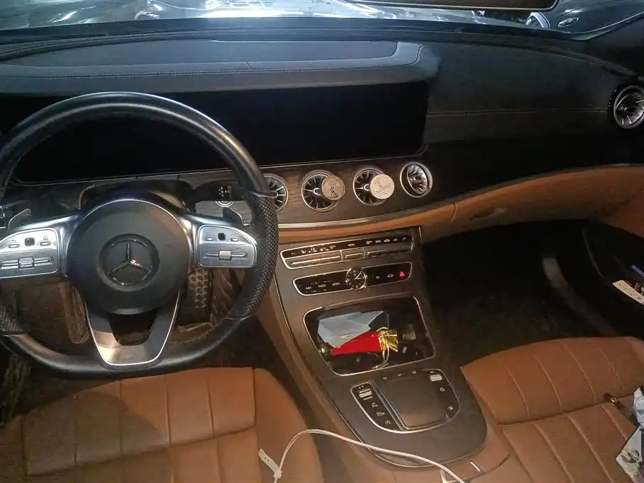 Mercedes-Benz E-Class 2020 — фото 12