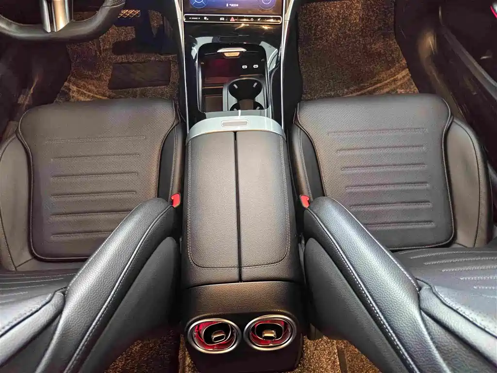 Mercedes-Benz C-Class 2022 — фото 9