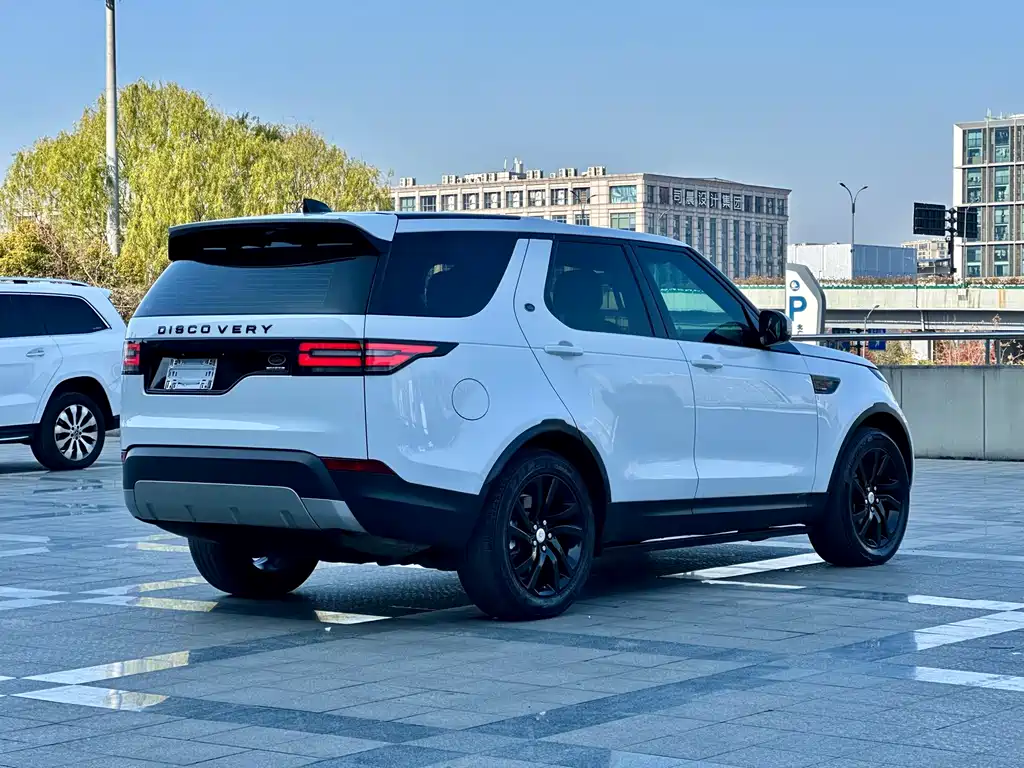 Land Rover Discovery 2020 — фото 15