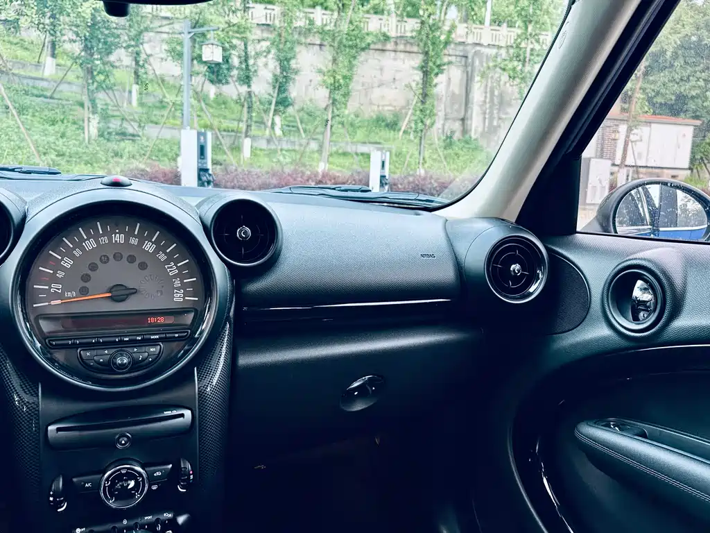 MINI Countryman 2014 — фото 11