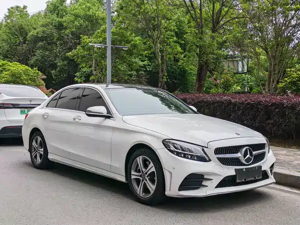 Mercedes-Benz C-Class 2021