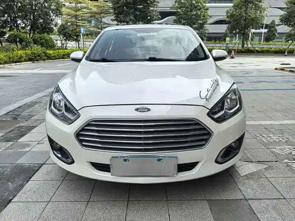 Ford Escort 2016