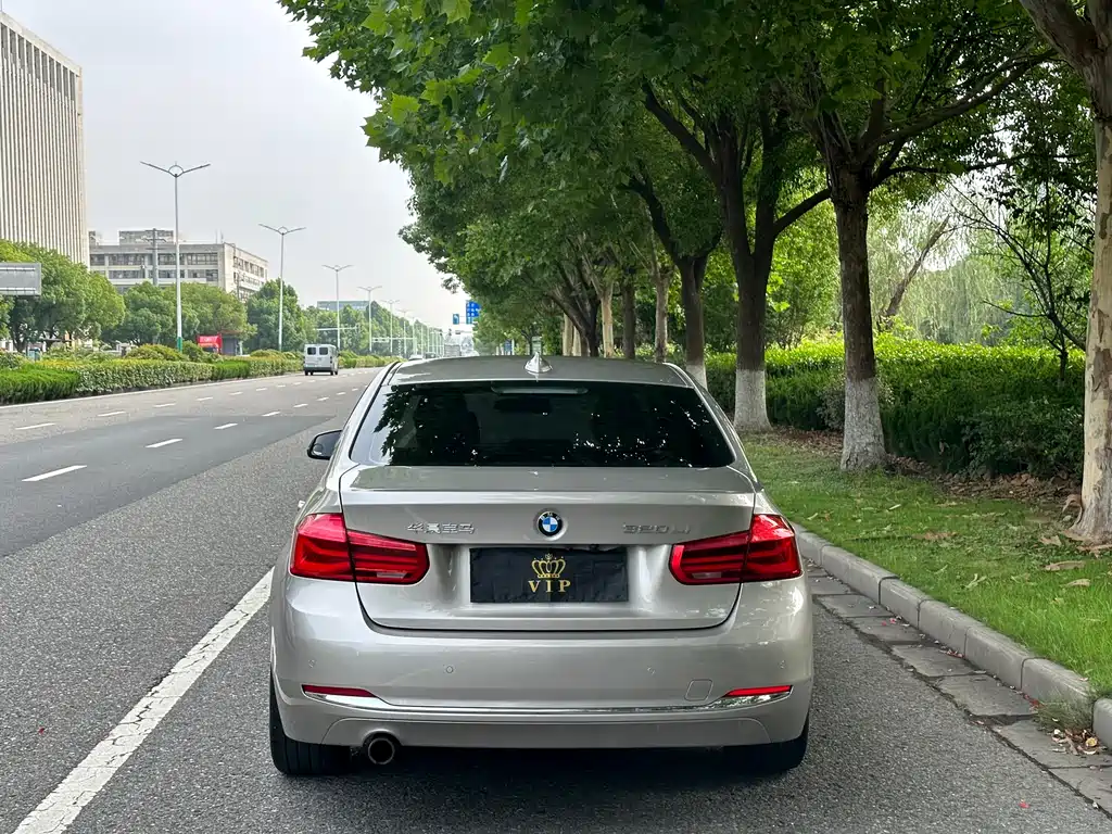 BMW 3 Series 2016 — фото 14