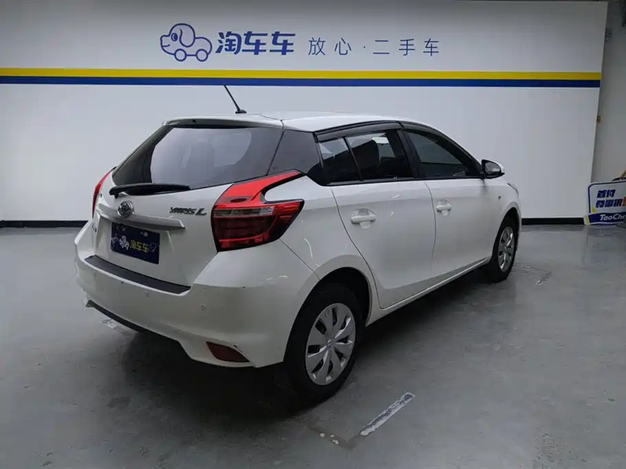 Toyota Yaris L 2021 — фото 3