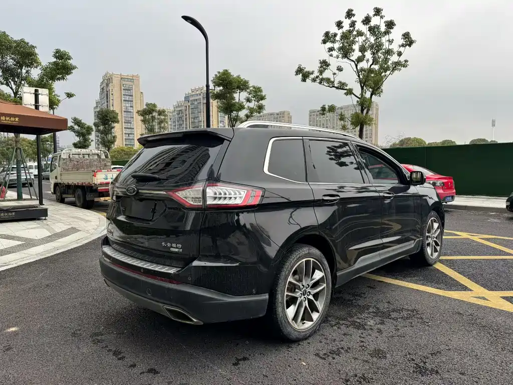 Ford Edge 2018 — фото 4