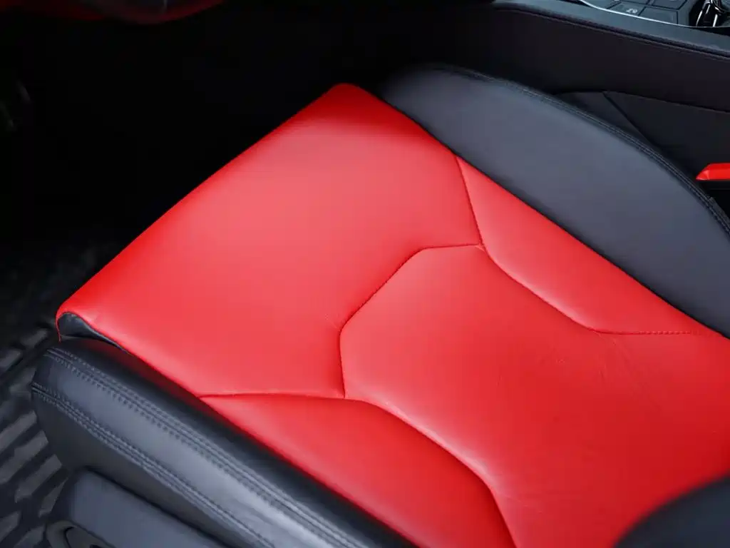 Lamborghini Urus 2019 — фото 37