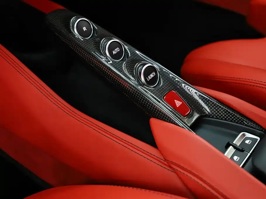Ferrari F8 2022 — фото 10