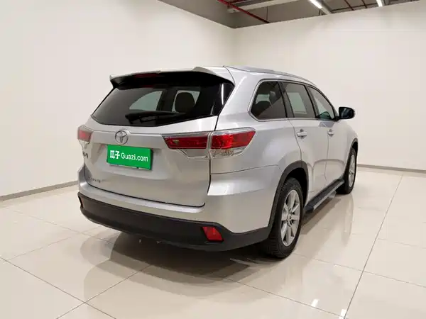 Toyota Highlander 2015