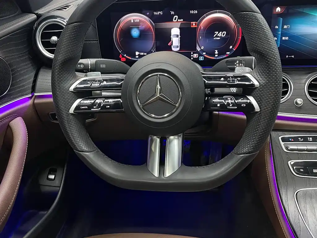 Mercedes-Benz E-Class 2021 — фото 13