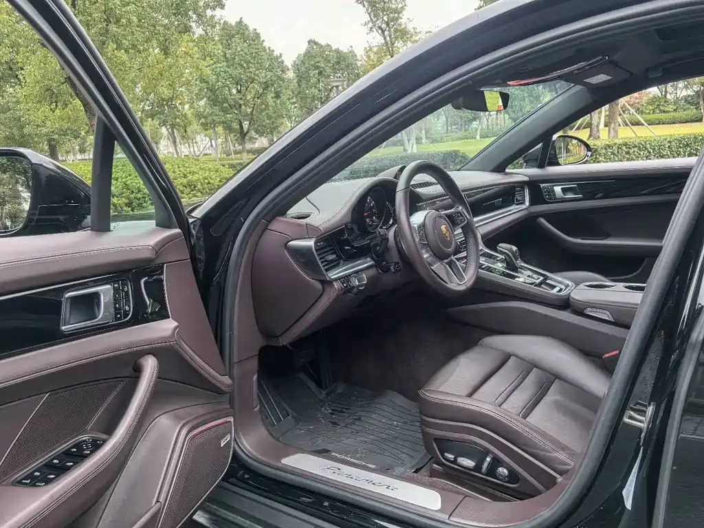 Porsche Panamera 2019