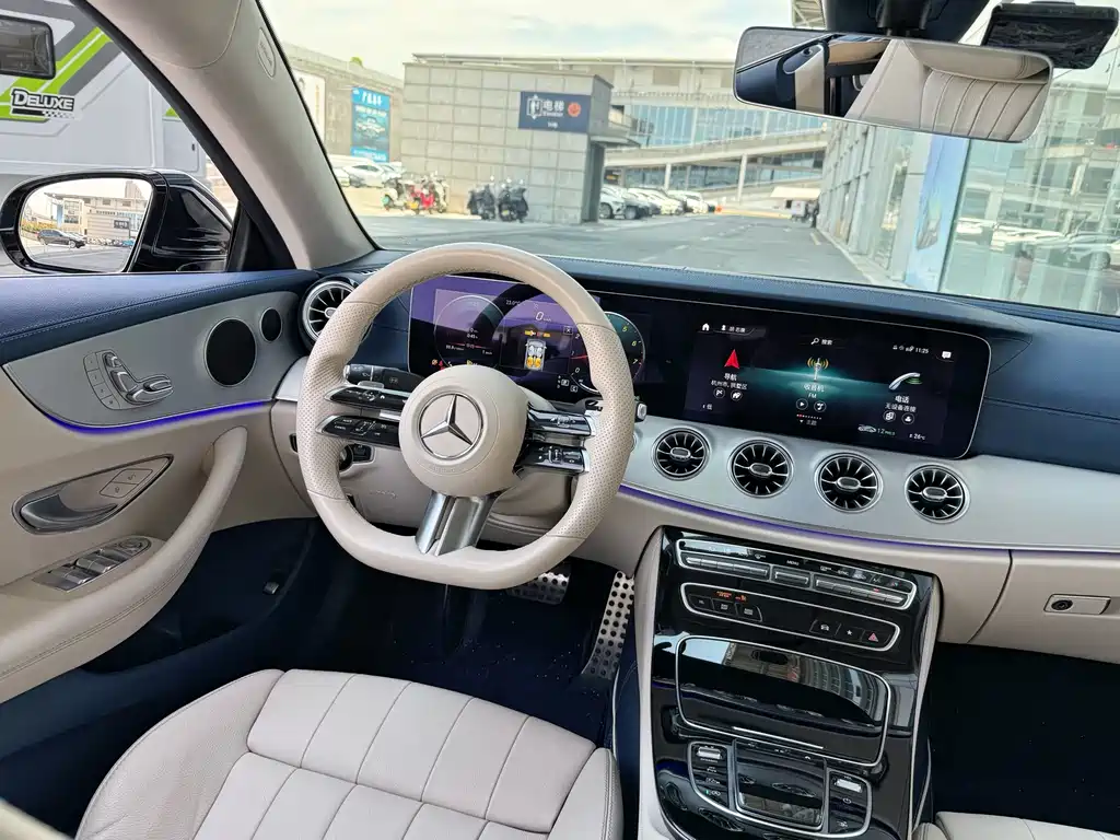 Mercedes-Benz E-Class 2022 — фото 9