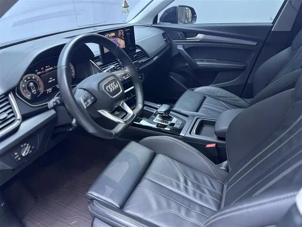 Audi Q5L 2023 — фото 15