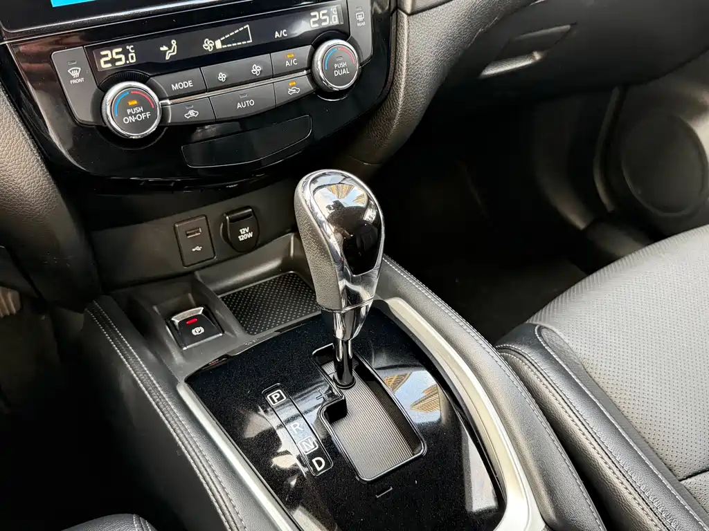 Nissan X-Trail 2020 — фото 10