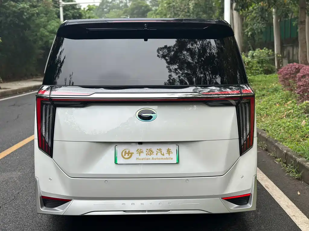GAC Motor Trumpchi E9 2023 — фото 12