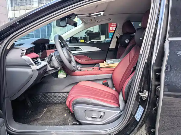Hongqi H5 2026