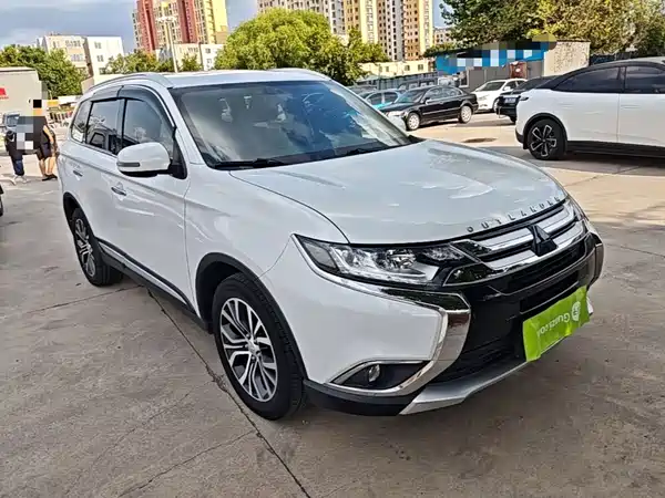 Mitsubishi Outlander 2018