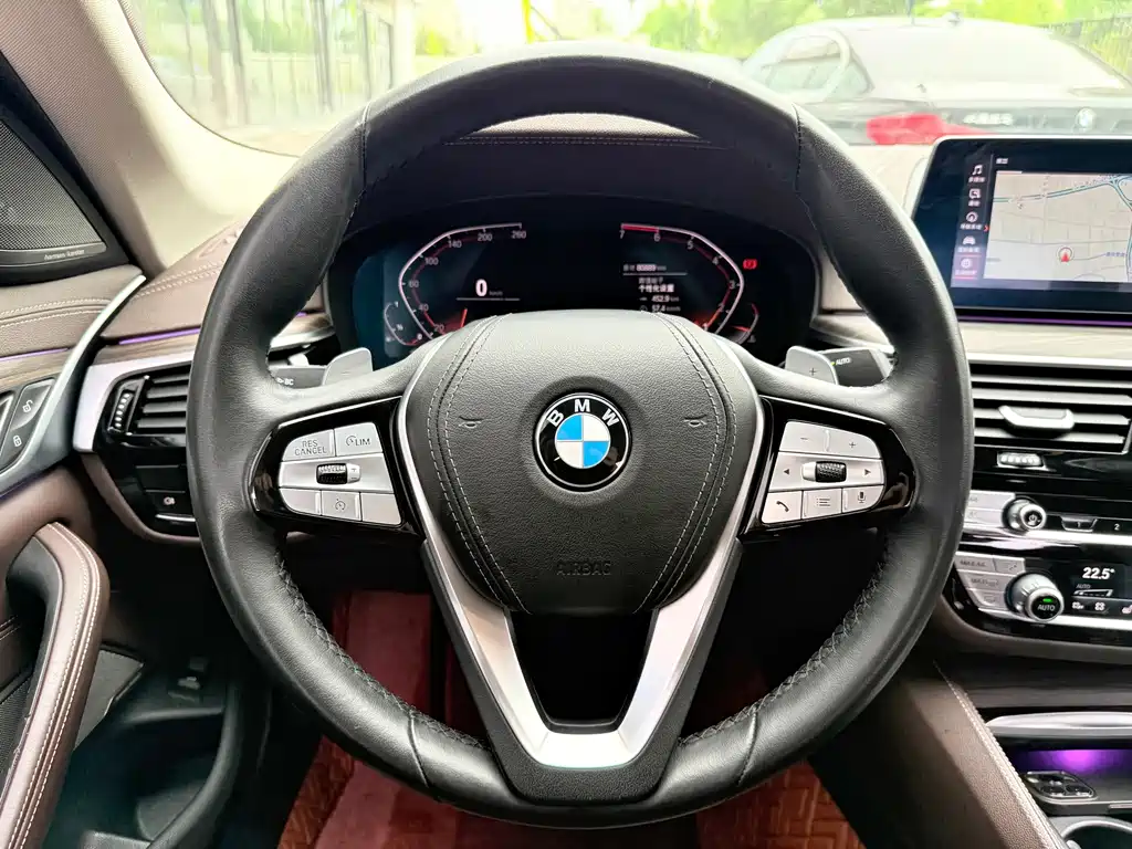 BMW 5 Series 2020 — фото 10