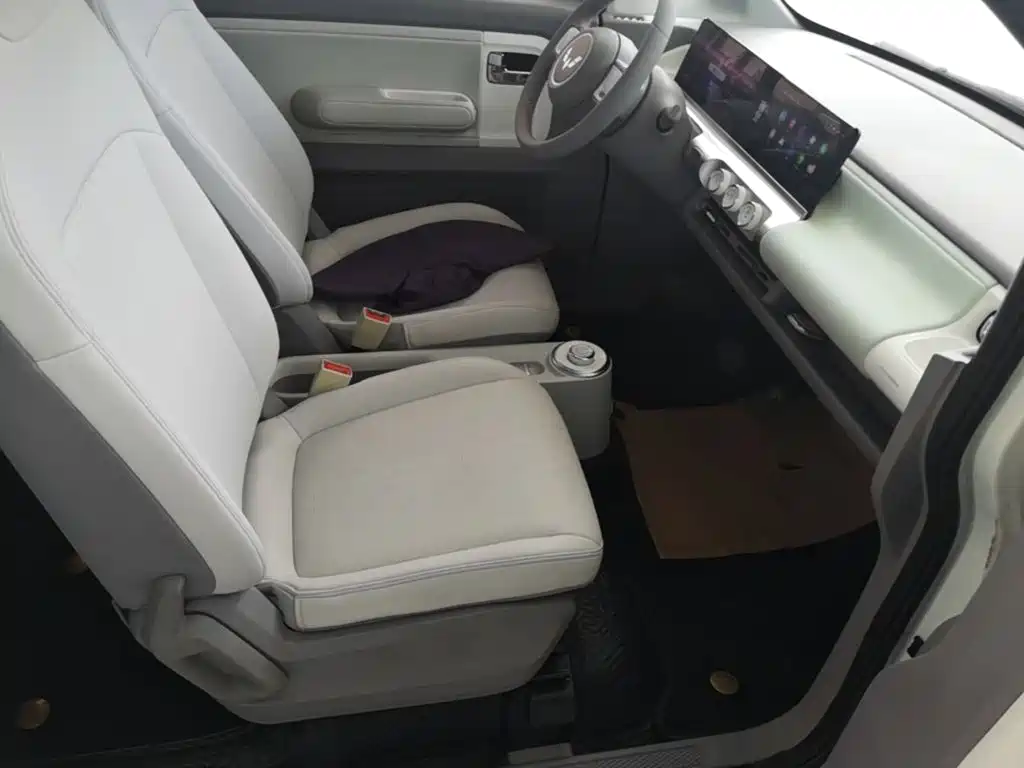 Wuling Air ev Clear Sky 2023 — фото 25